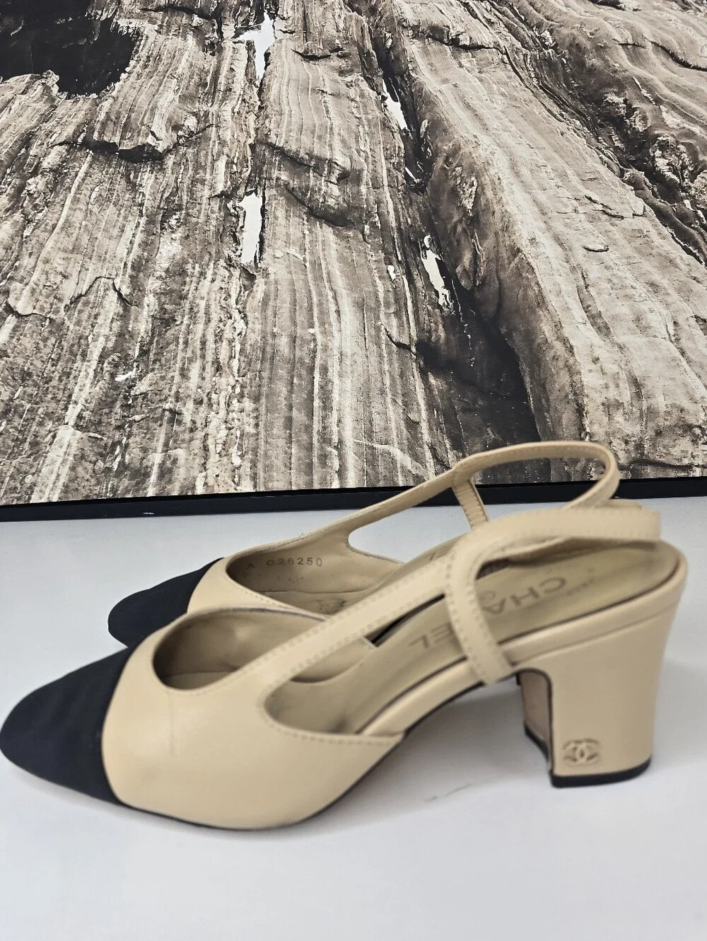 CHANEL Beige and Black Slingback Pumps 38C